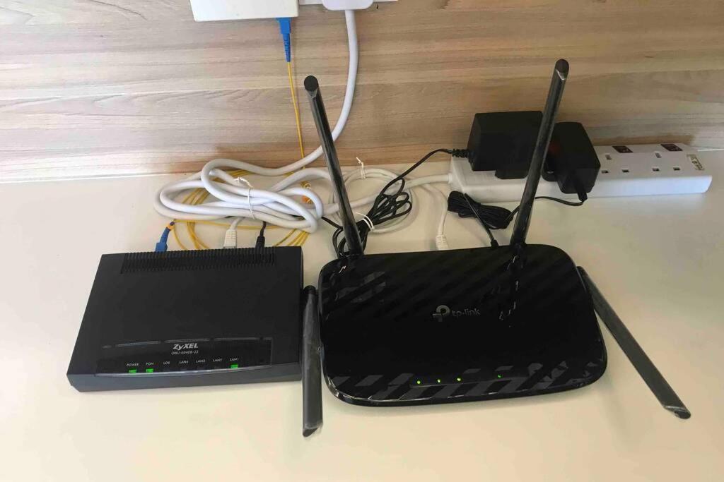 Zy @ Evo Soho Astro Wifi Netflix